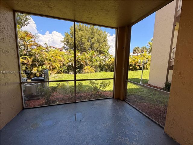 15325 SW 106 Te 604, Miami, FL 33196