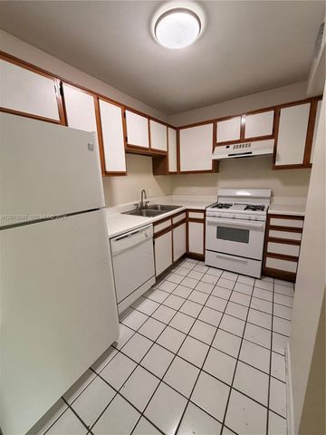 15325 SW 106 Te 604, Miami, FL 33196