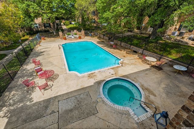 1819 Babcock Rd Apt 411, San Antonio, TX 78229