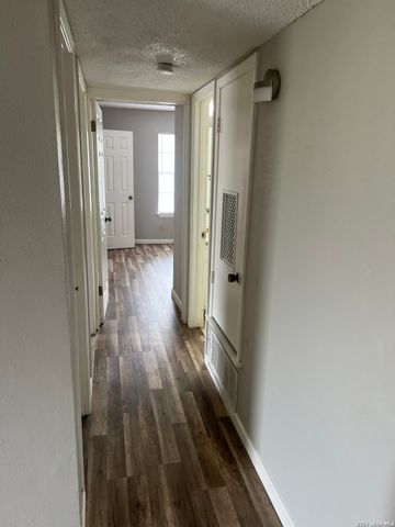 1819 Babcock Rd Apt 411, San Antonio, TX 78229