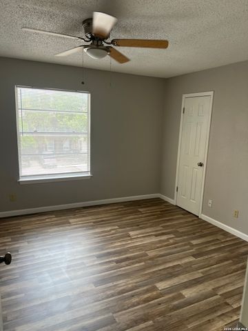 1819 Babcock Rd Apt 411, San Antonio, TX 78229