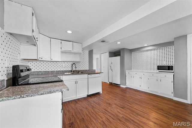 9910 Chileswood Drive, Unincorporated, MO 63126