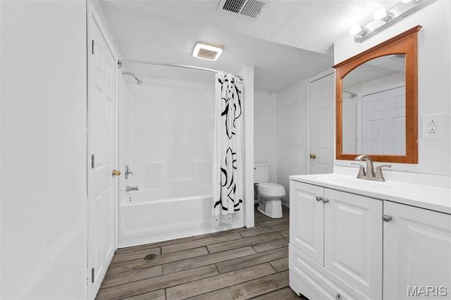 9910 Chileswood Drive, Unincorporated, MO 63126