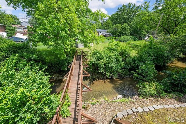 9910 Chileswood Drive, Unincorporated, MO 63126