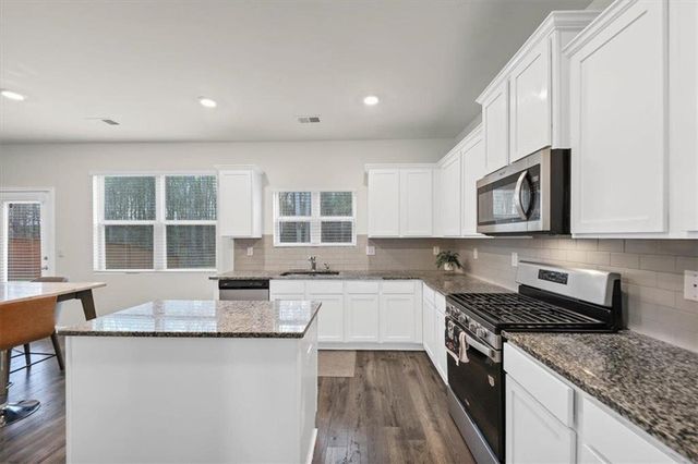 609 Azalea Bloom Drive, Loganville, GA 30052