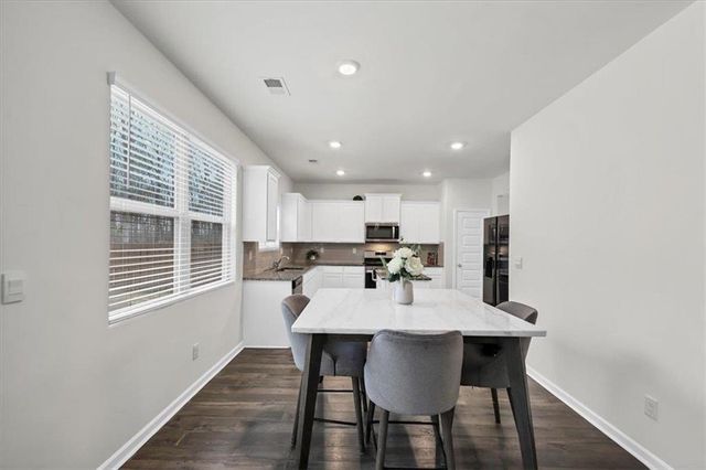 609 Azalea Bloom Drive, Loganville, GA 30052