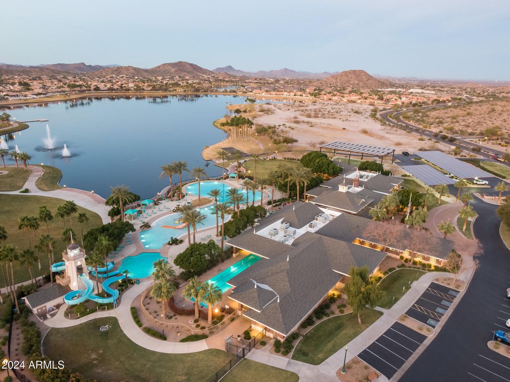 Image 10 of property listing at 17957 W FAIRVIEW Street, Goodyear, AZ 85338