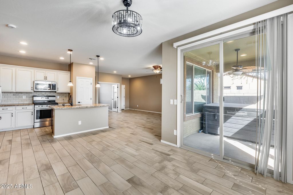 Image 26 of property listing at 17957 W FAIRVIEW Street, Goodyear, AZ 85338