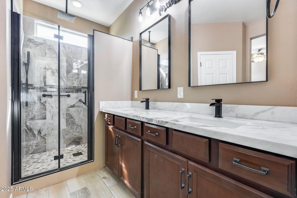 Image 33 of property listing at 17957 W FAIRVIEW Street, Goodyear, AZ 85338
