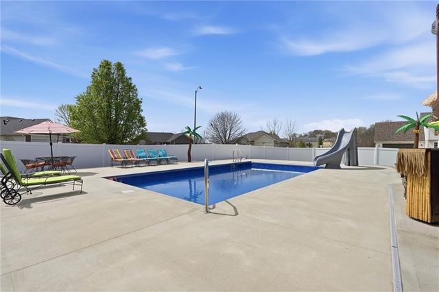 1107 NW Long Drive, Grain Valley, MO 64029
