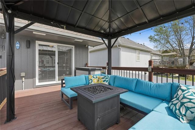1107 NW Long Drive, Grain Valley, MO 64029