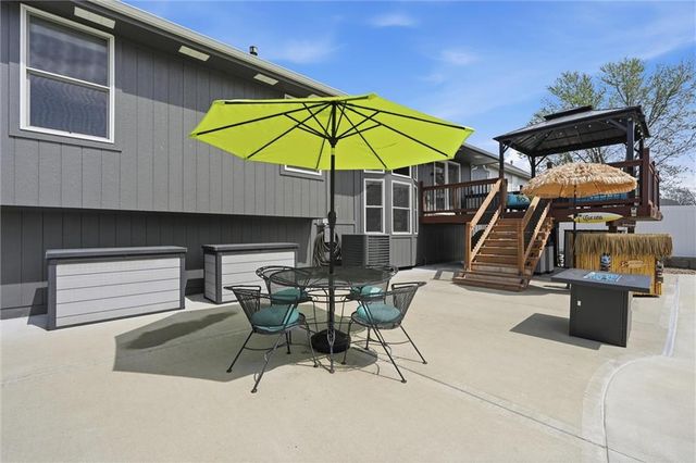 1107 NW Long Drive, Grain Valley, MO 64029