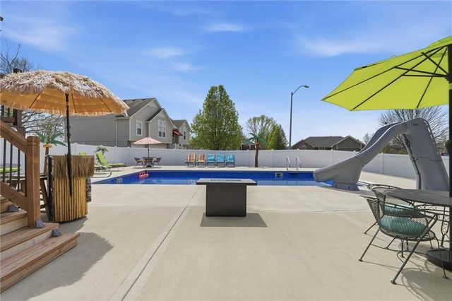 1107 NW Long Drive, Grain Valley, MO 64029