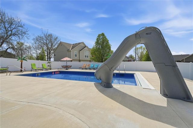 1107 NW Long Drive, Grain Valley, MO 64029