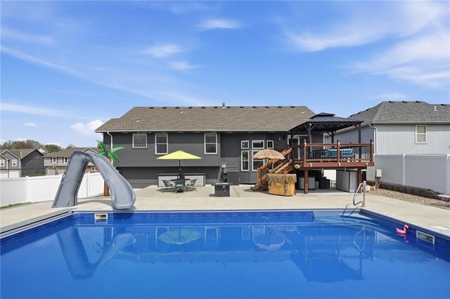 1107 NW Long Drive, Grain Valley, MO 64029