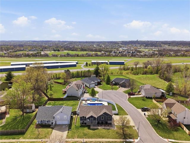1107 NW Long Drive, Grain Valley, MO 64029