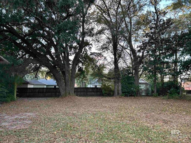 1105 N Hoyle Avenue, Bay Minette, AL 36507