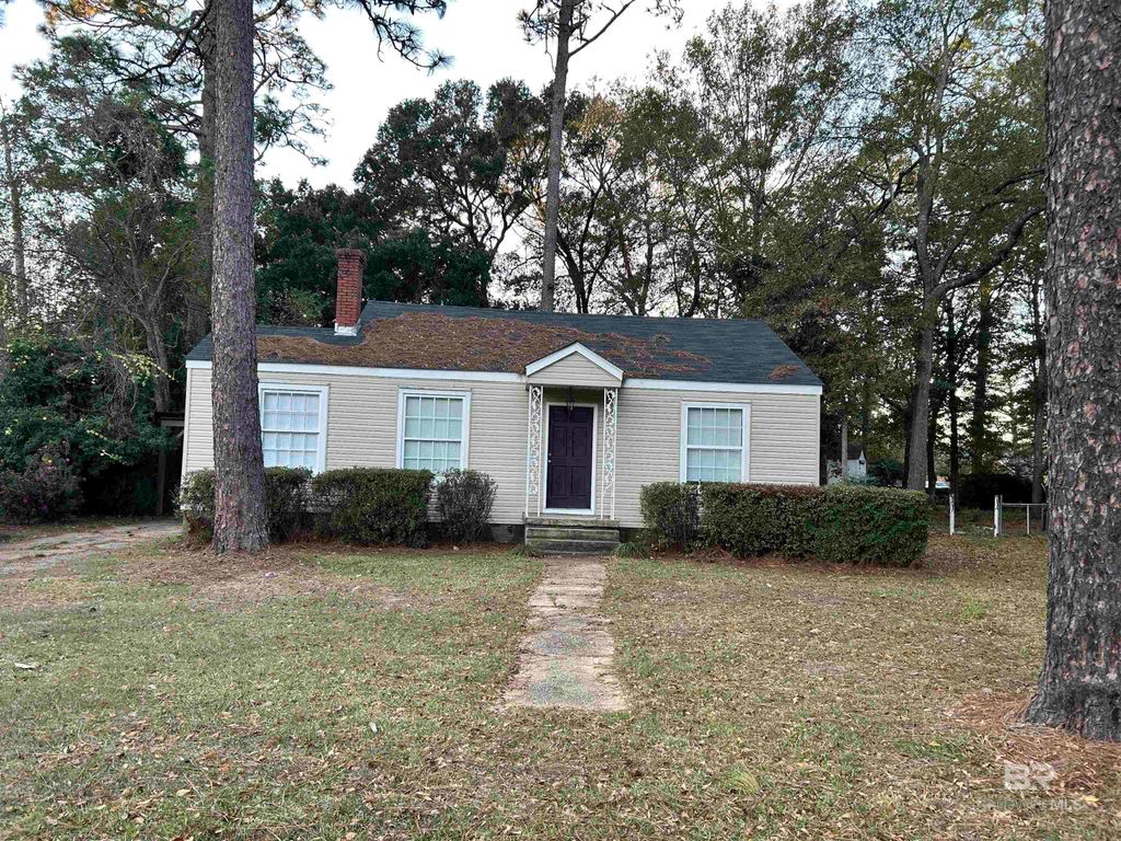 1105 N Hoyle Avenue, Bay Minette, AL 36507