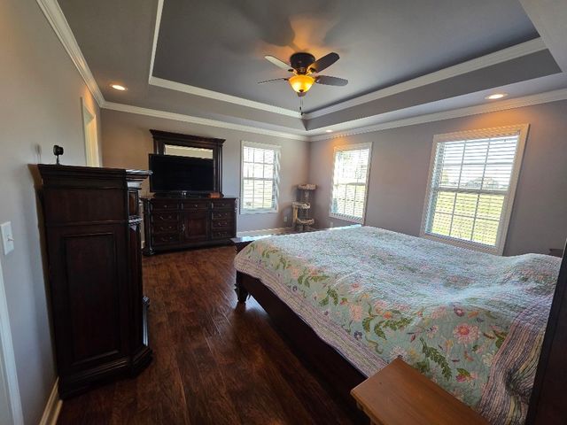 100 Ladybug Ln, Bethpage, TN 37022