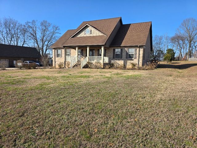 100 Ladybug Ln, Bethpage, TN 37022