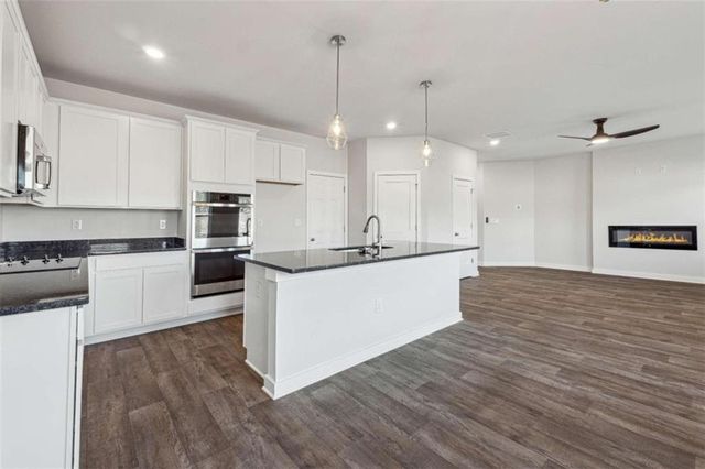 1575 Sungrown Way, Mcdonough, GA 30253