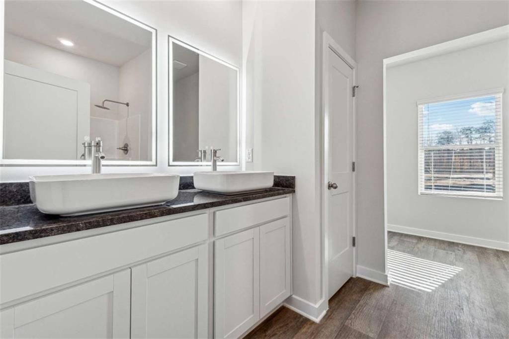 Image 10 of property listing at 1575 Sungrown Way, Mcdonough, GA 30253