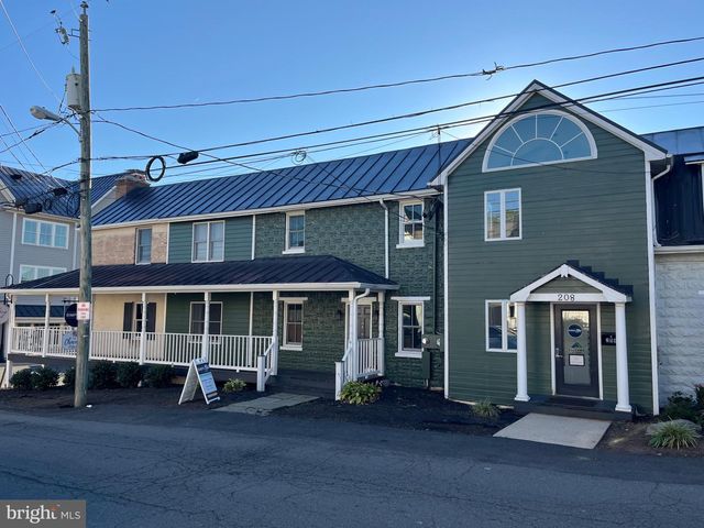 208 CHURCH ST SE #200, Leesburg, VA 20175