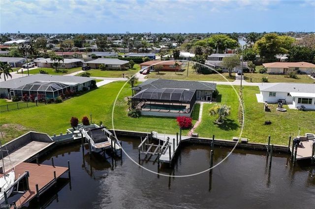 1721 SE 29th LN, Cape Coral, FL 33904