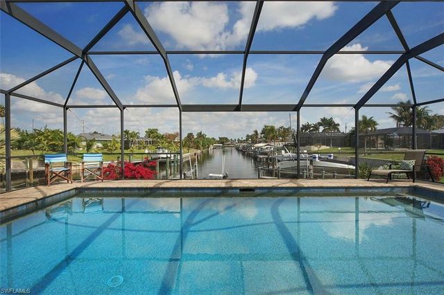 1721 SE 29th LN, Cape Coral, FL 33904