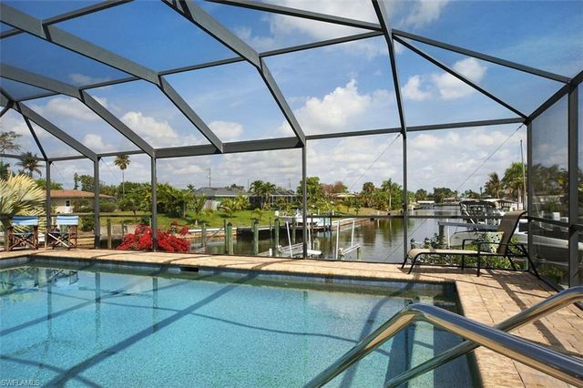 1721 SE 29th LN, Cape Coral, FL 33904