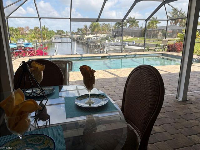 1721 SE 29th LN, Cape Coral, FL 33904