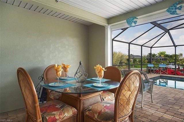 1721 SE 29th LN, Cape Coral, FL 33904