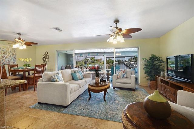 1721 SE 29th LN, Cape Coral, FL 33904