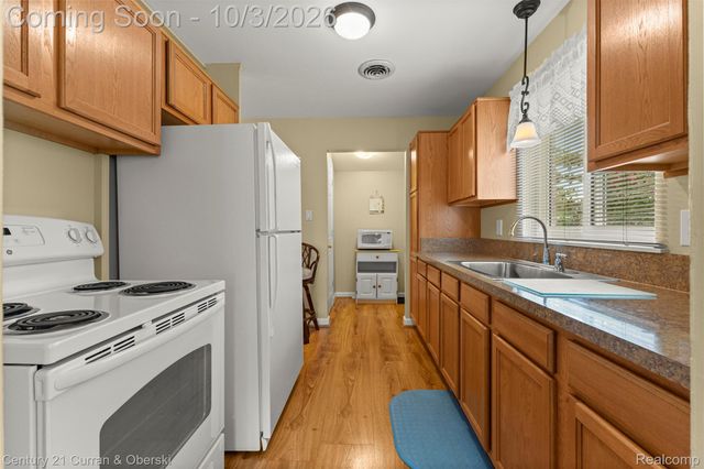 627 Darwin Street, Westland, MI 48186
