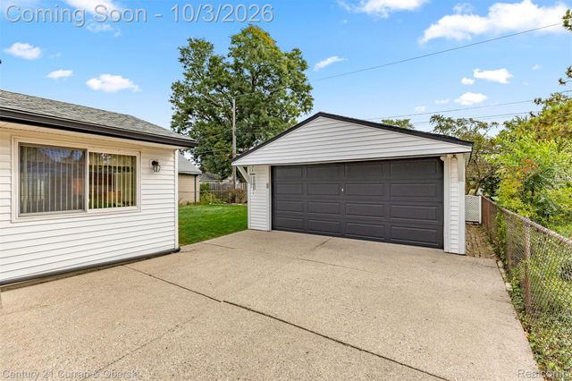 627 Darwin Street, Westland, MI 48186