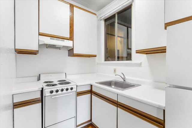 498 25th Street, Oakland, CA 94612