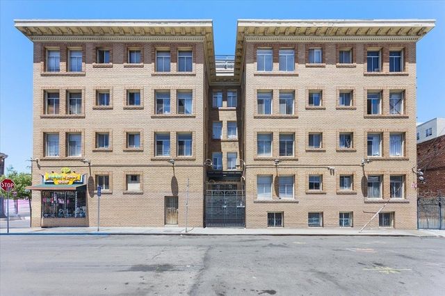 498 25th Street, Oakland, CA 94612