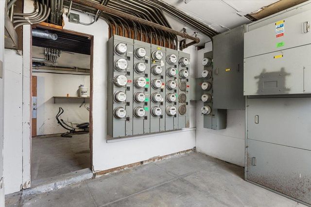 498 25th Street, Oakland, CA 94612