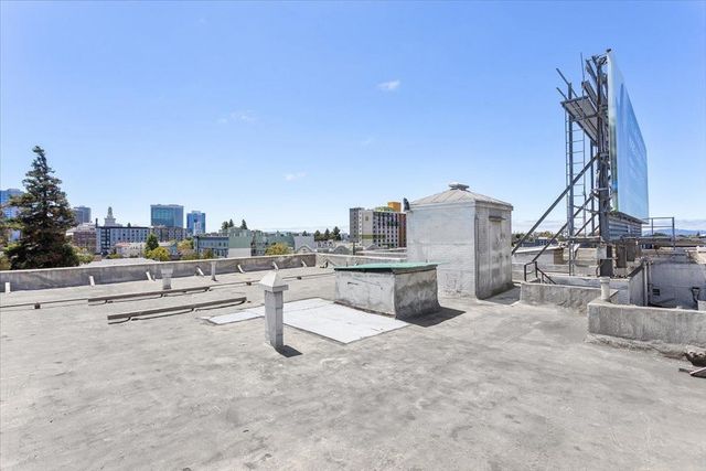 498 25th Street, Oakland, CA 94612