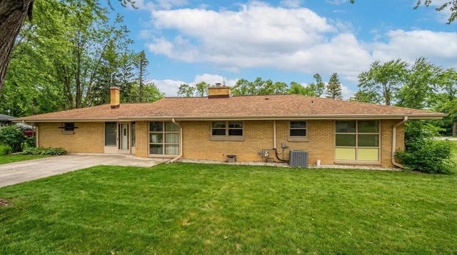 N70W13080 BRENTWOOD DRIVE, Menomonee Falls, WI 53051