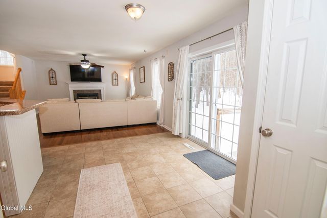 7 River Rock Drive, Milton, NY 12863