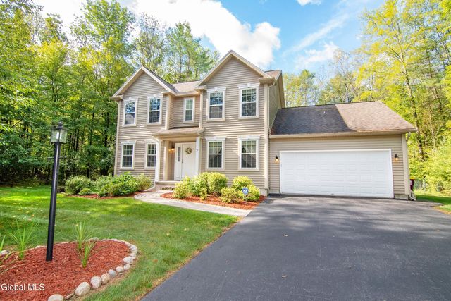 7 River Rock Drive, Milton, NY 12863