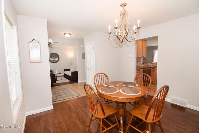 7 River Rock Drive, Milton, NY 12863