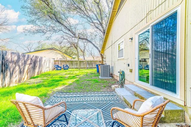 5405 Brompton CIR B, Austin, TX 78745