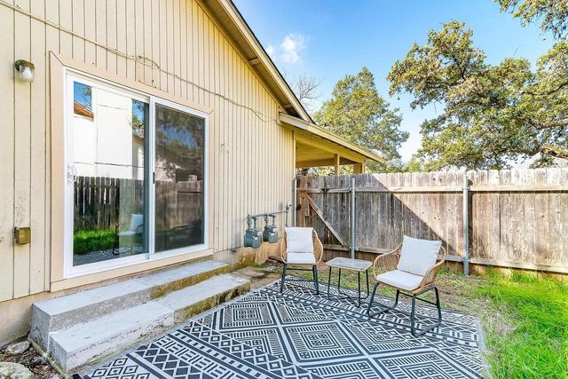 5405 Brompton CIR B, Austin, TX 78745