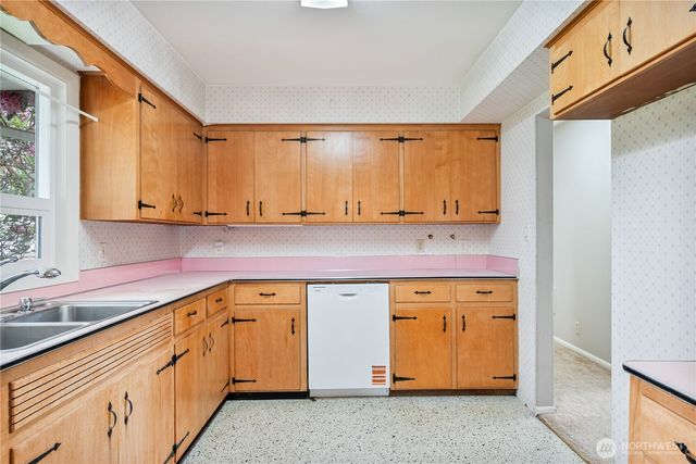 933 S Nevada Drive, Longview, WA 98632