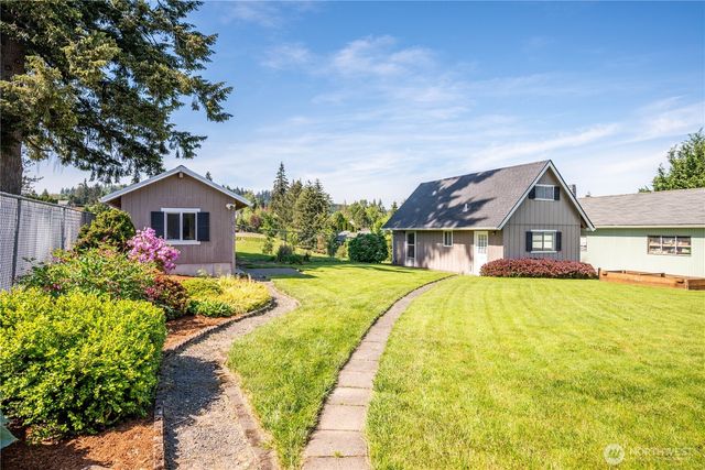 933 S Nevada Drive, Longview, WA 98632