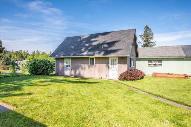 933 S Nevada Drive, Longview, WA 98632