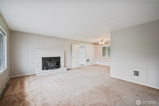933 S Nevada Drive, Longview, WA 98632