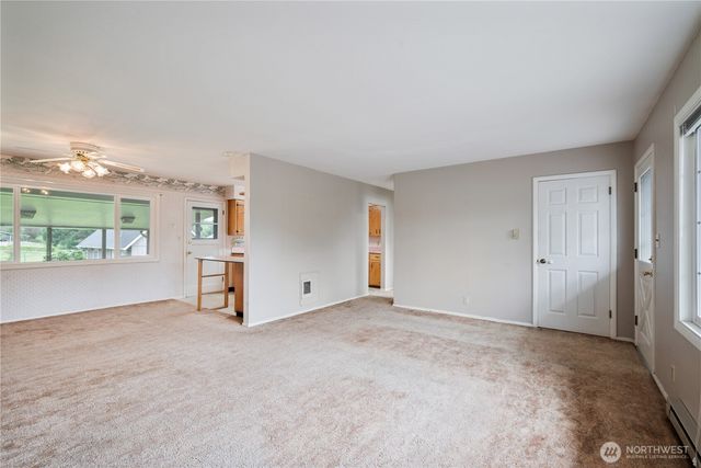 933 S Nevada Drive, Longview, WA 98632